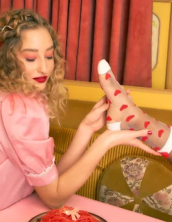 Online coucou suzette Chaussettes transparente motif coeur rouge